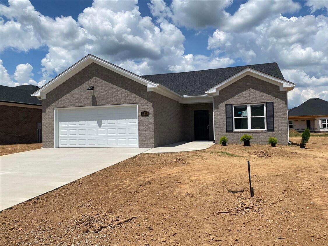 2315 Trenton Ln, Bowling Green, KY 42104 House Rental in Bowling