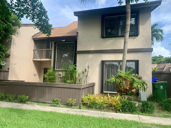 Foto del edificio - 2361 Bayberry Dr