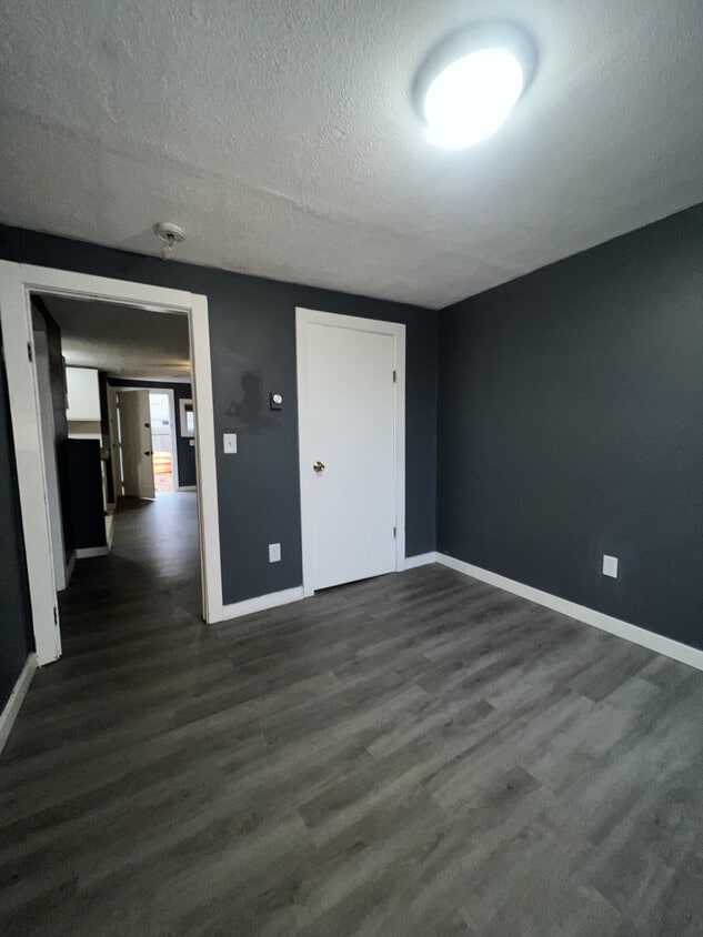 18 Barber St Unit 2, Putnam, CT 06260 Apartments in Putnam, CT