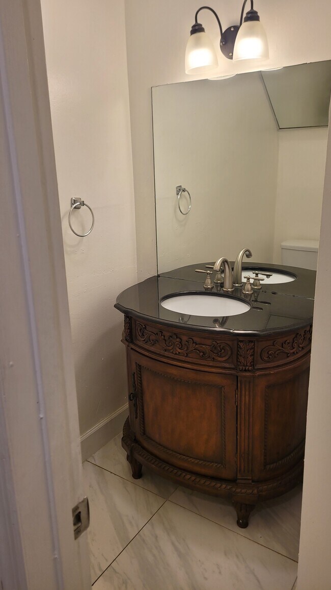 Half bath downstiars - 7338 NW 75th St
