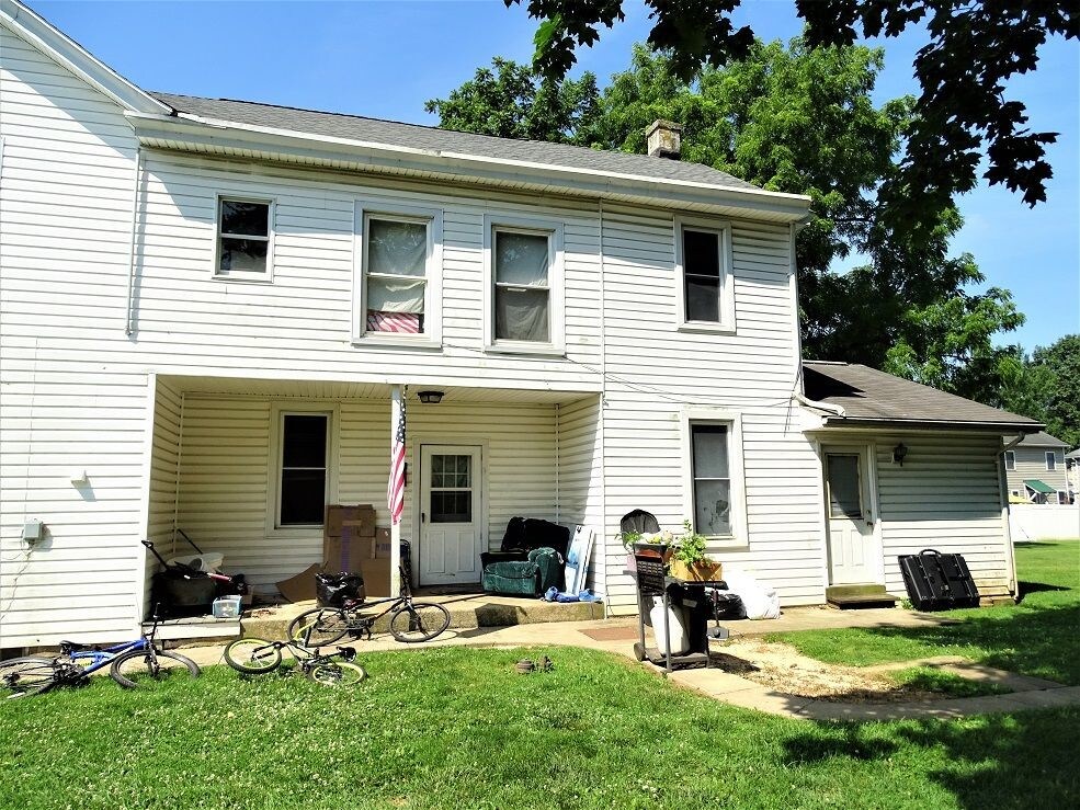 242 W Stiegel St, Manheim, PA 17545 Room for Rent in Manheim, PA