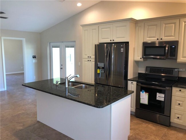 Foto del edificio - 2558 Oneida Rd