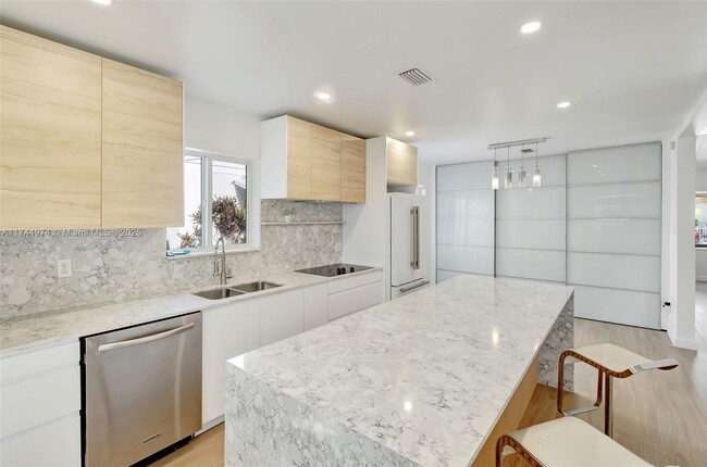 Foto del edificio - 52 NW 47th St