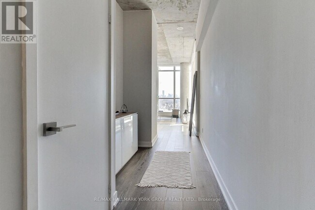 Building Photo - 20 Minowan Miikan Ln