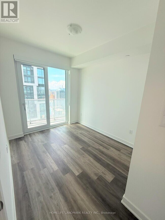 Building Photo - 100-3100 Dalhousie St