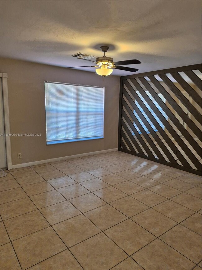 Building Photo - 2321 SW 43rd Way