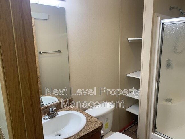 Building Photo - 103 Spring Creek Dr
