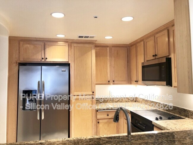 Building Photo - 1310 Saddle Rack St