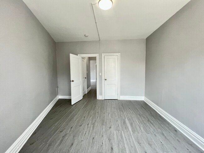 326 Summit Ave 203 - 333 Summit Ave