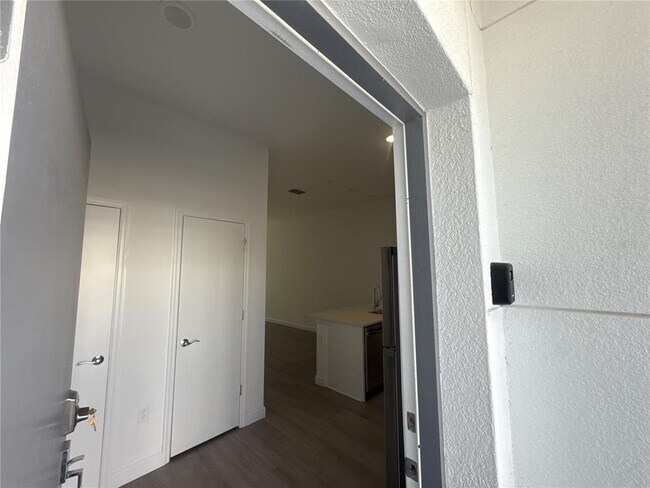 Foto del edificio - 399 Famagusta Dr