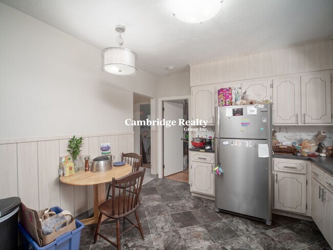 Building Photo - 99 2nd St
