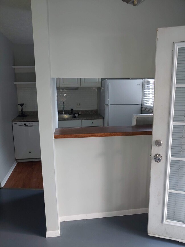 Foto del edificio - 721 Bryden Rd