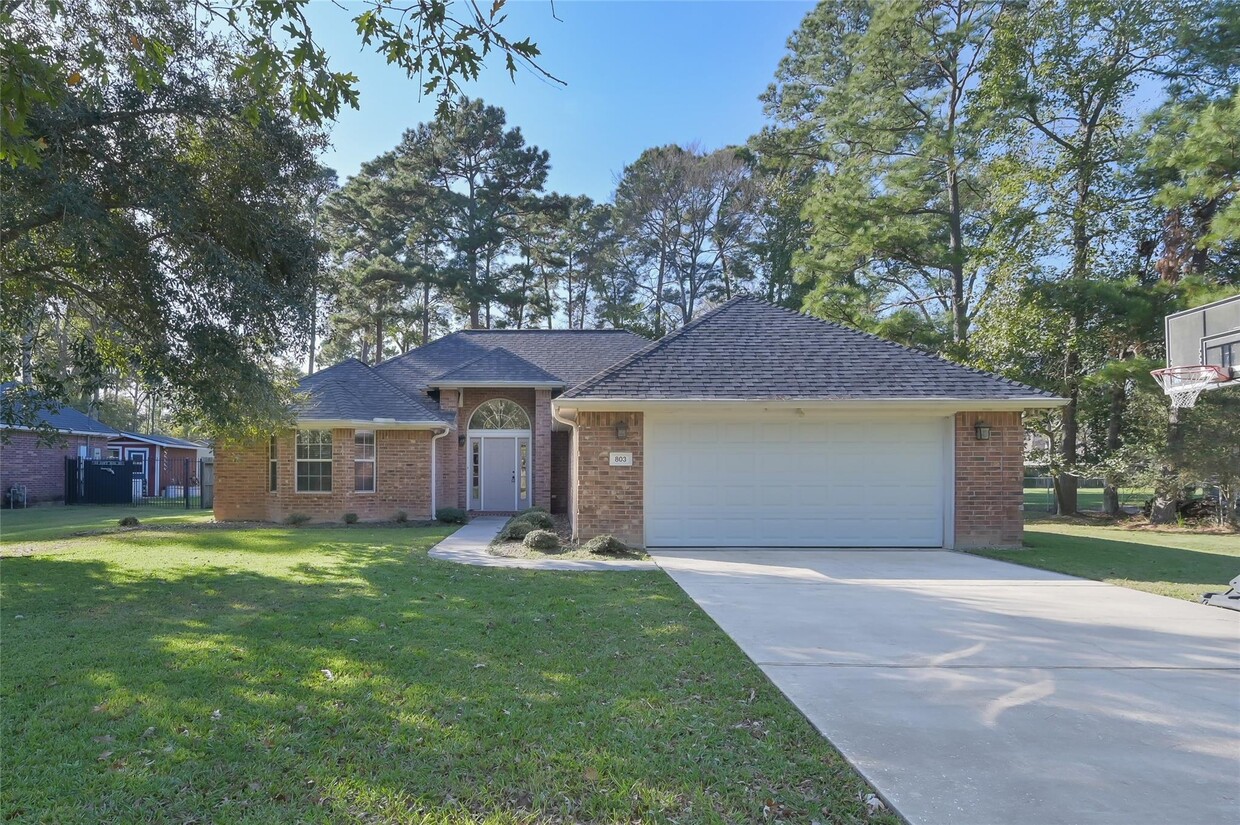 Foto principal - 803 Shadberry Dr