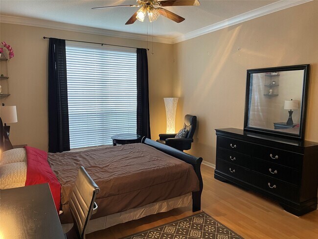 Foto del edificio - 8055 Cambridge St