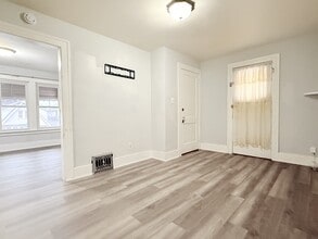 Building Photo - 1650 Goyeau St