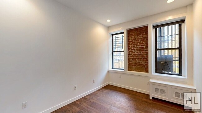 Foto del edificio - Crown Heights 2-Bed