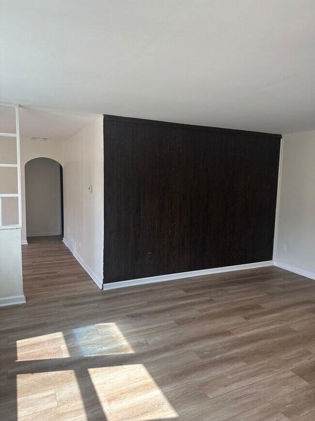 Foto del edificio - 2805 Bedell Rd