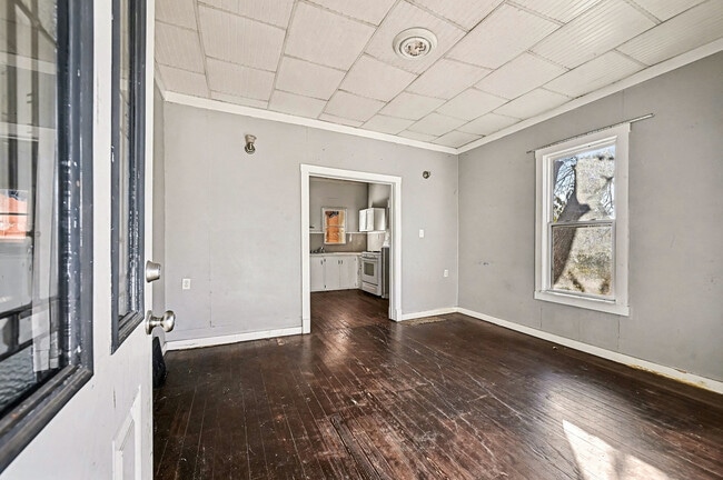 Foto del edificio - 2545 S 13th St