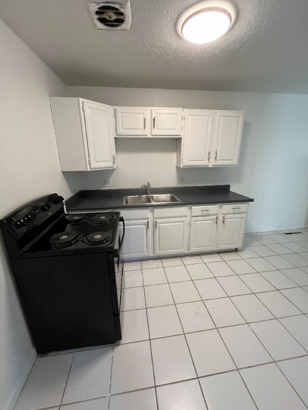 Photo - 831 E Stratford Ave Apartment