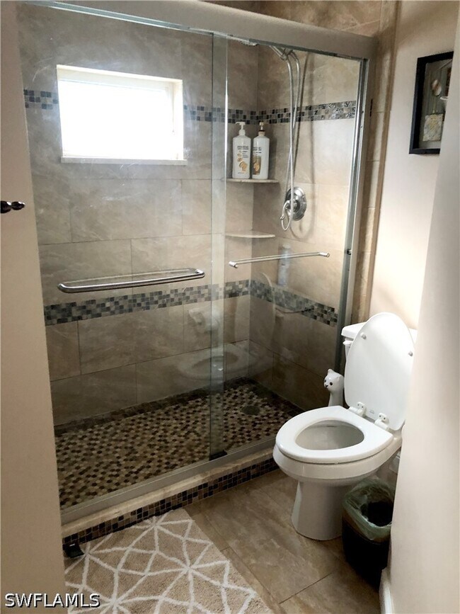 Foto del edificio - 975 Partridge Cir