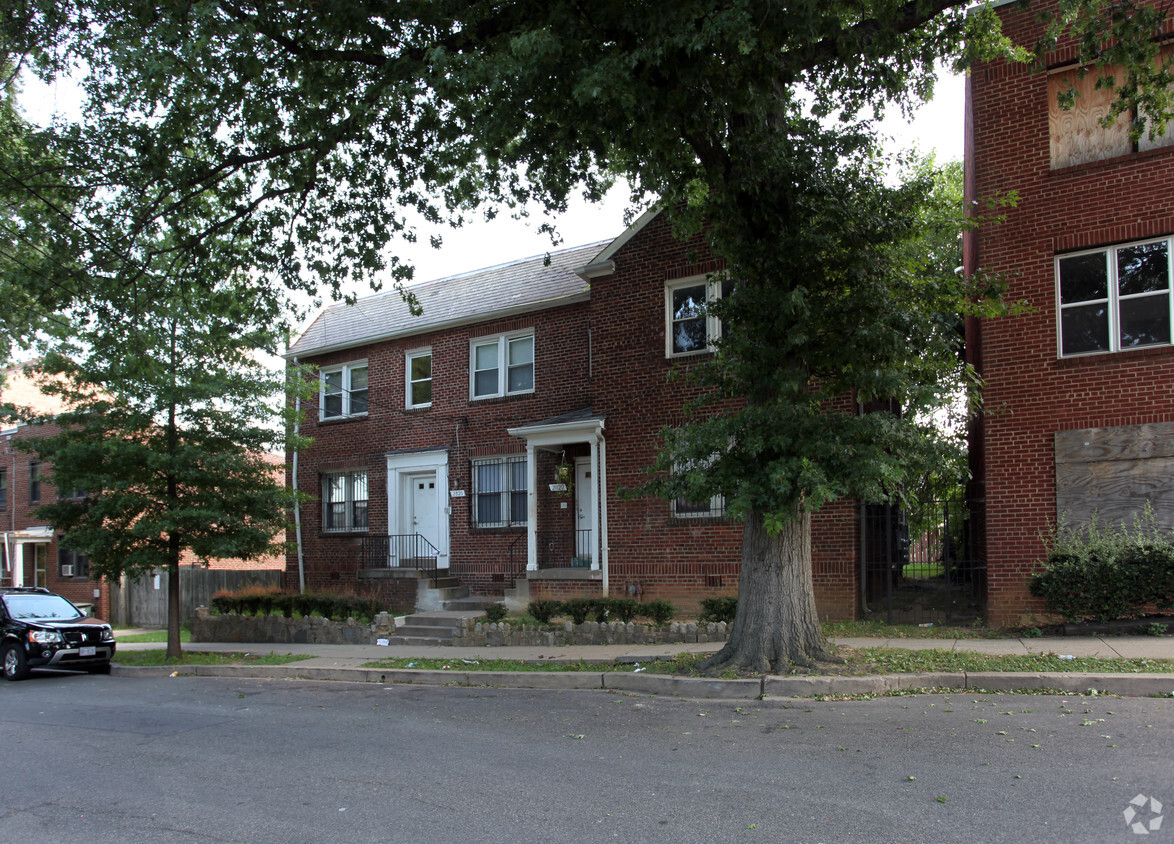 Primary Photo - 2020 Naylor Rd SE