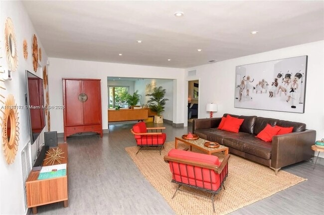 Photo - 641 86th St House