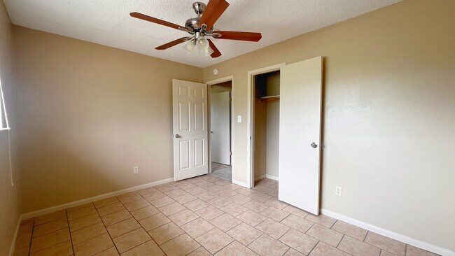 Foto del edificio - 3021 Sycamore Ave