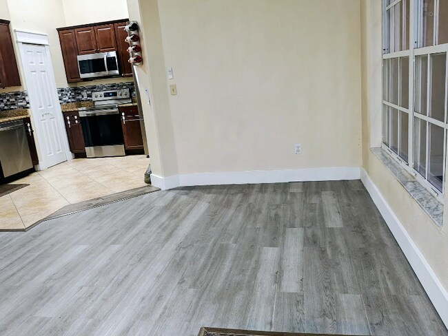 Building Photo - 11252 Cypress Leaf Dr