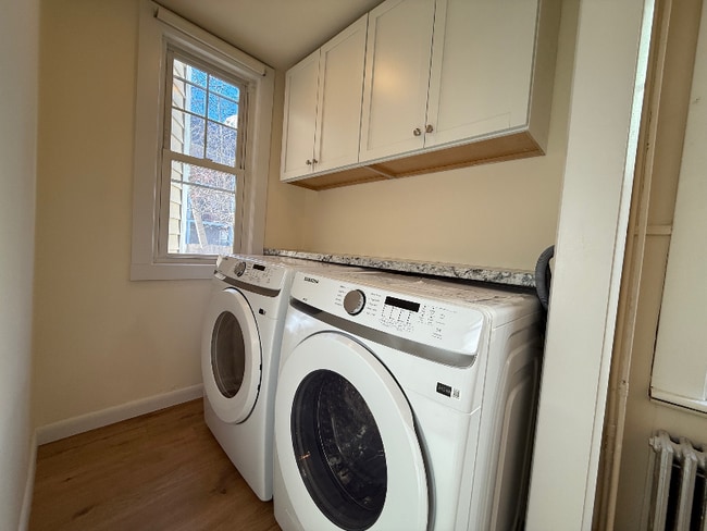 Building Photo - 8 Hastings St