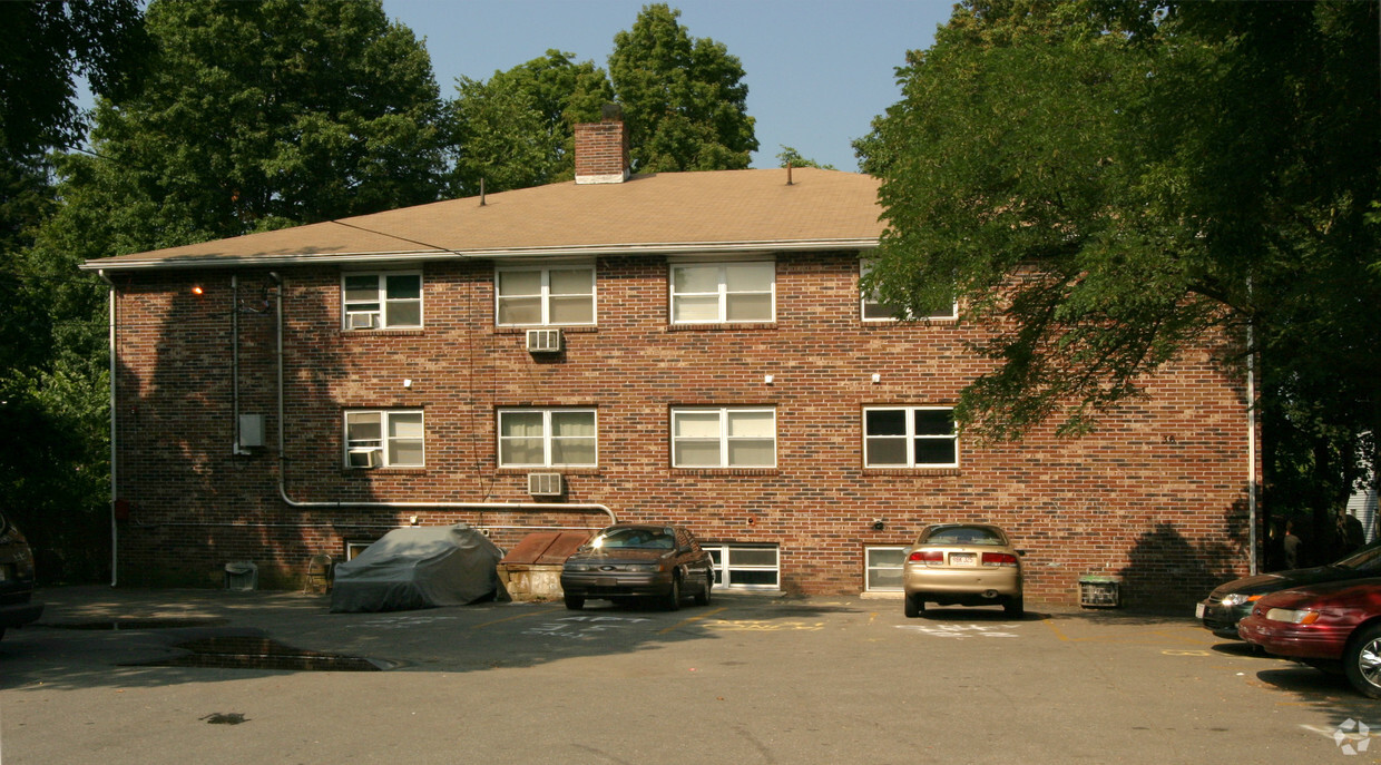 Primary Photo - 36 Burlington Ave