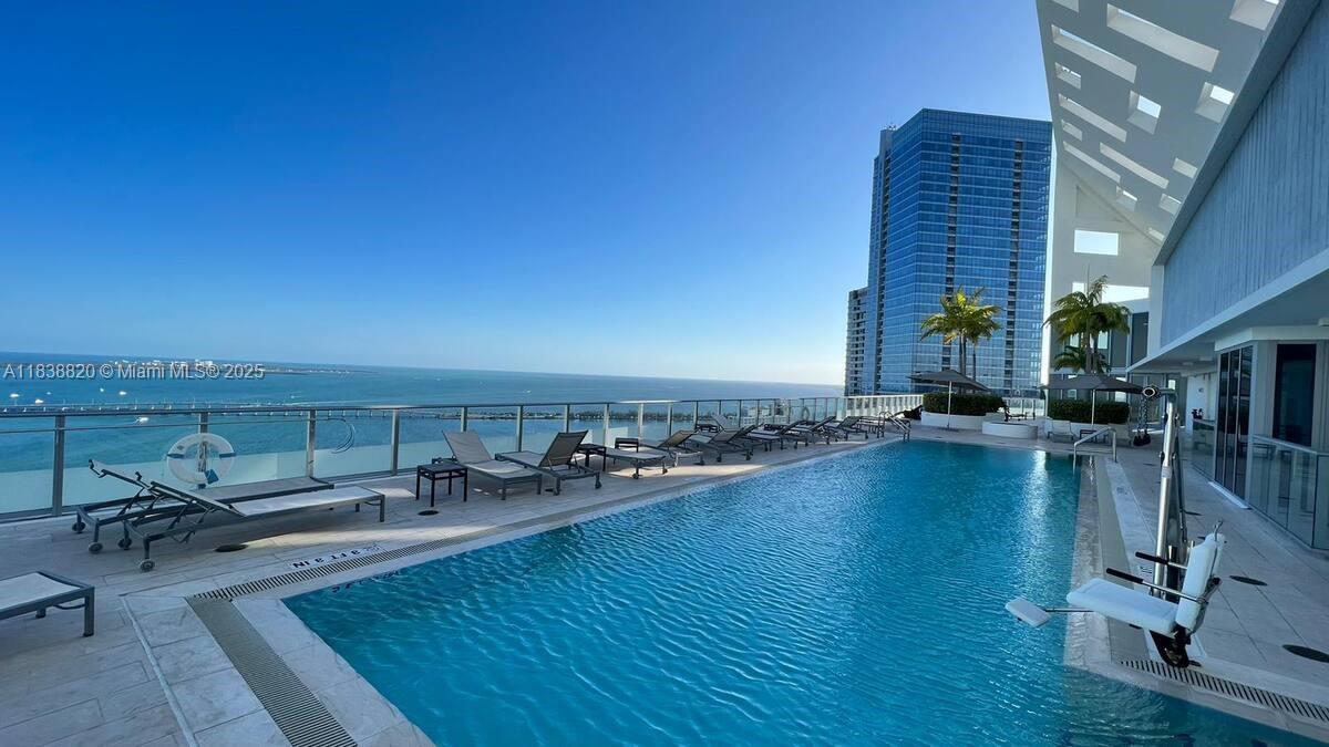 Foto principal - 1300 Brickell Bay Dr