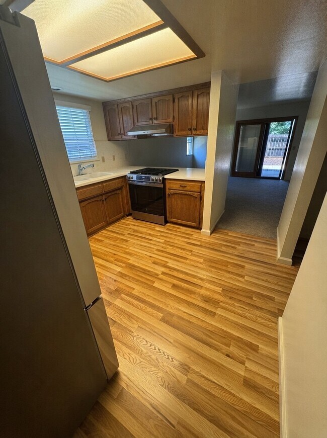 Building Photo - 398 Corrida Dr