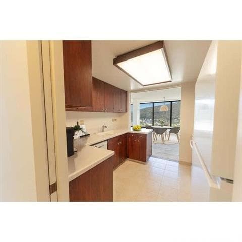 Building Photo - 250 Kawaihae St