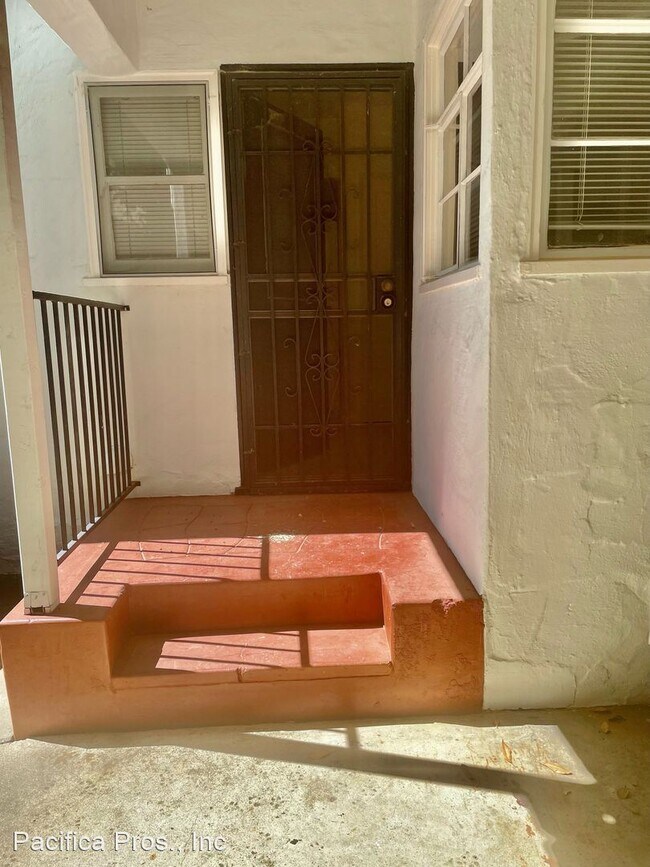 Foto del edificio - 2 br, 1 bath House - 2773 Land Park Drive