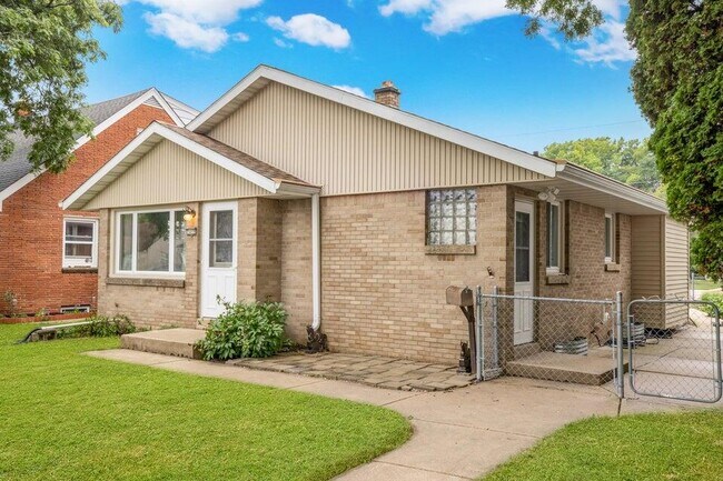 Foto del edificio - 1408 Manistique Ave