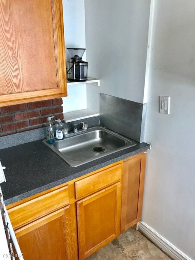 Building Photo - 2 br, 1 bath Apartment - 119 Murray St 1-2
