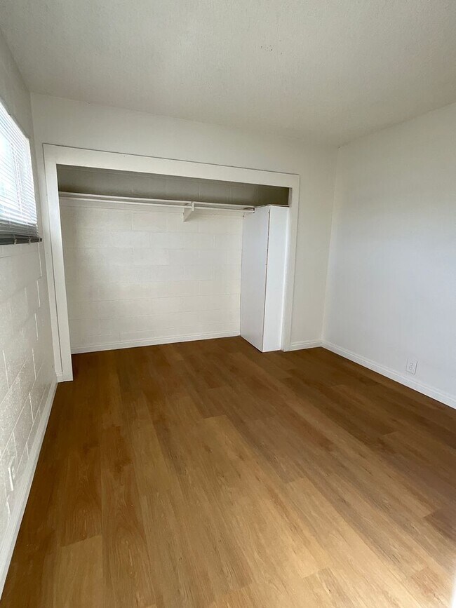 Building Photo - 3791 Daisy St