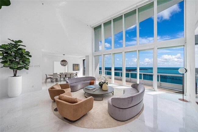 Foto del edificio - 1643 Brickell Ave