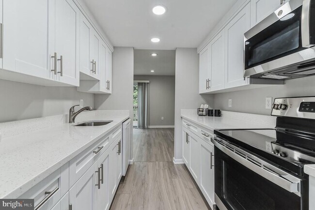 Foto del edificio - 7172 Talisman Ln