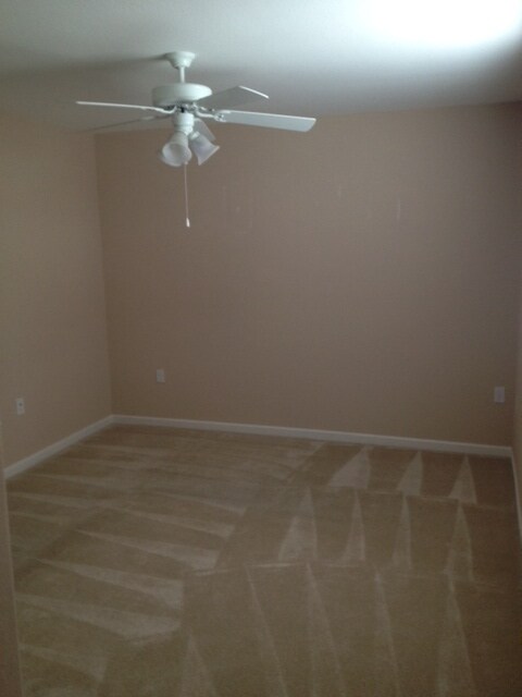Foto del edificio - Townhouse for rent in Camelot