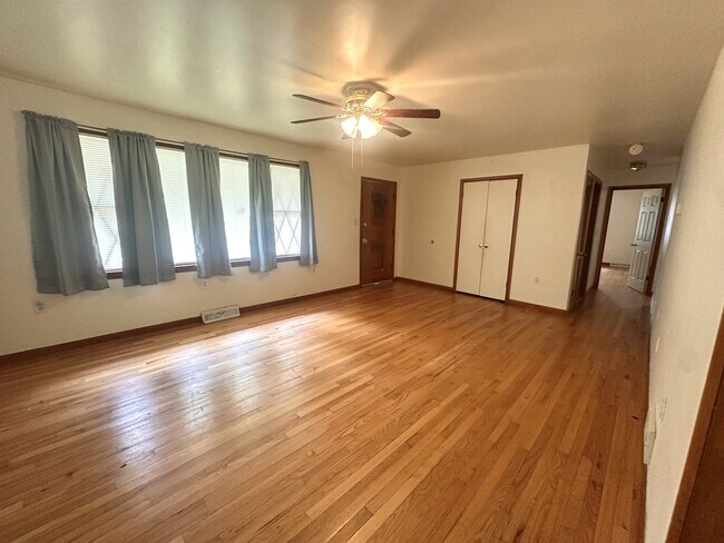 Foto del edificio - 337 County Line Dr