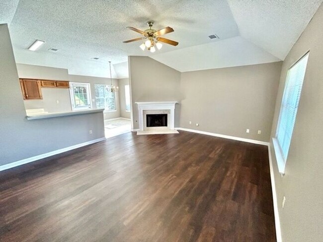 Building Photo - Charming 3 bedroom 2 bath home in Cordova-...