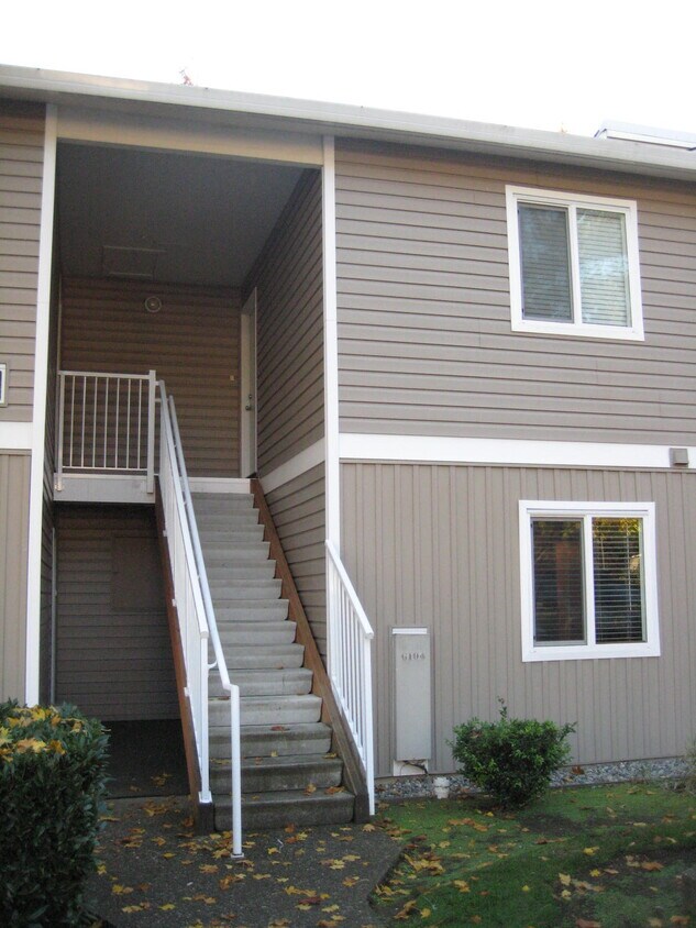 Foto principal - 12429 NE 130th Ct