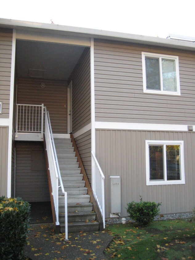 Primary Photo - 12429 NE 130th Ct