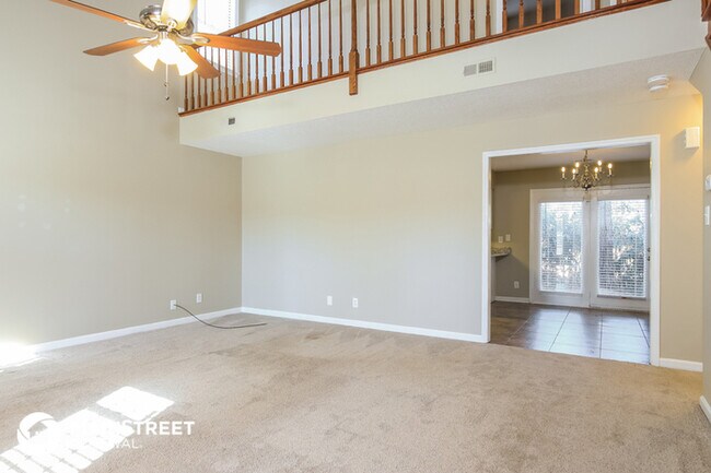 Foto del edificio - 514 High Ridge Dr