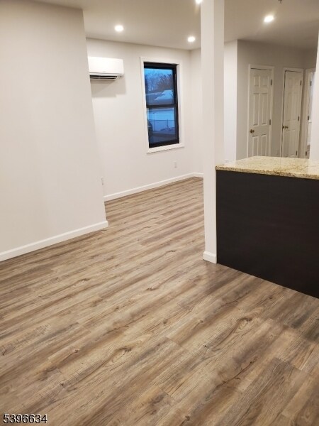 Foto del edificio - 530 Ringwood Ave