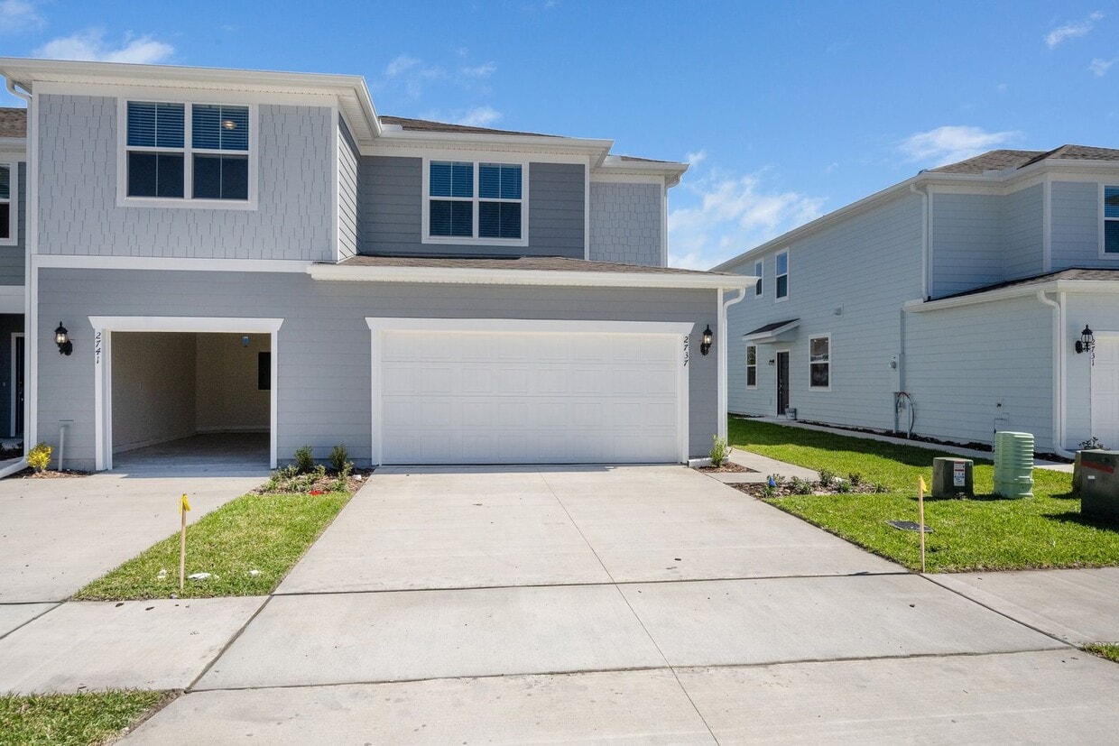 New Construction Townhome - New Construction Townhome