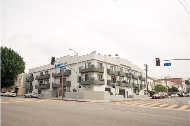 Foto del edificio - 3426 West 1st St