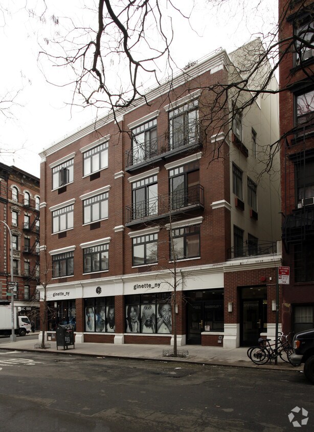 Building Photo - 172 W Fourth St