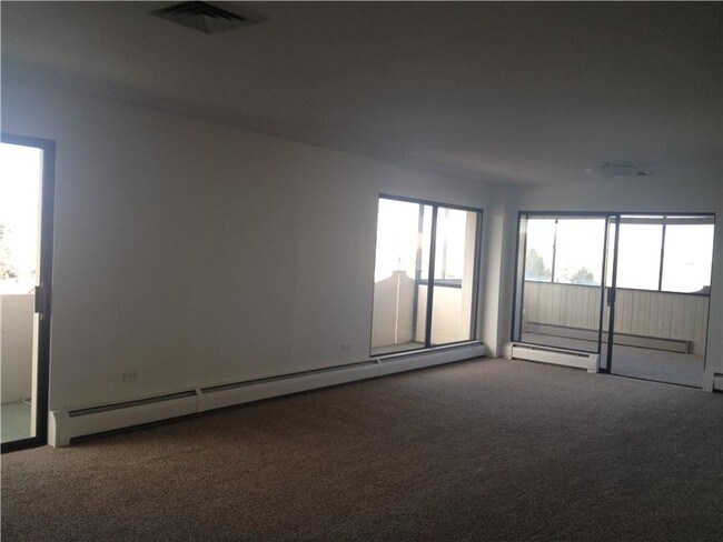 Foto del edificio - 3131 E Alameda Ave